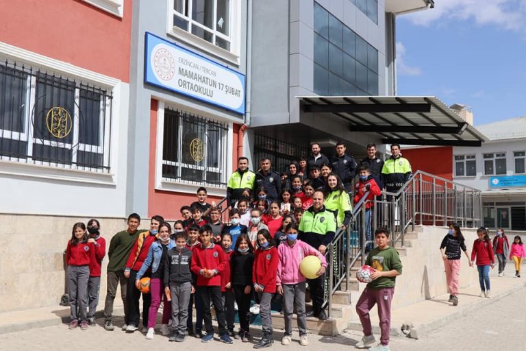 TERCAN’DA TRAFİK HAFTASI ÇERÇEVESİNDE BİR DİZİ ETKİNLİK YAPILDI.