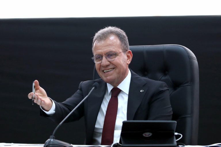 SEÇER’’MERSİN’İN SORUNLARINI ÇÖZMEK İÇİN CİDDİ BİR GAYRETİN İÇİNDEYİZ”