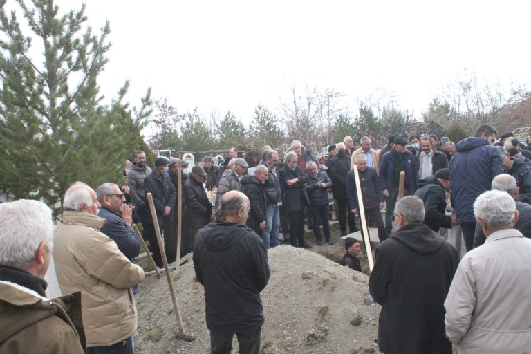İŞ ADAMI ERBAY GÜLERYÜZLÜ’NÜN ACI GÜNÜ ANNESİ HAKKA YÜRÜDÜ