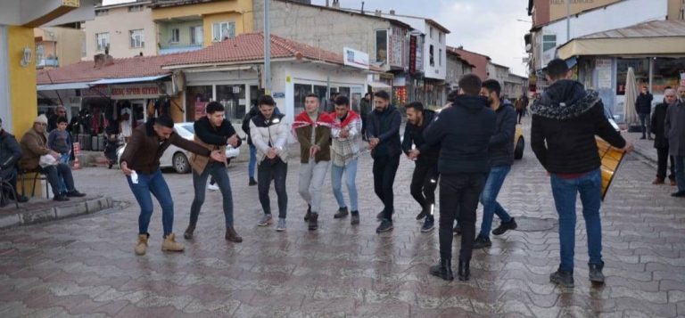 TERCAN’’ COŞKUYLA KINALI KUZULARINI ASKERE UĞURLADI’’