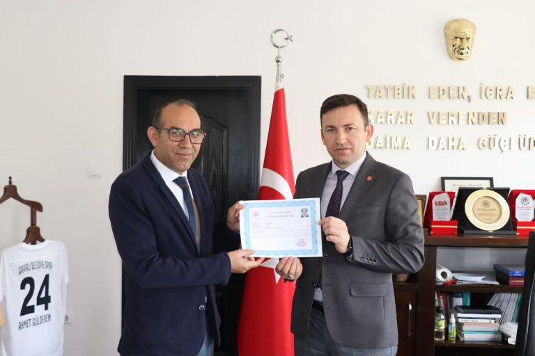 ERKAN YAKUT’’A ÜSTÜN BAŞARI  ÖDÜLÜ