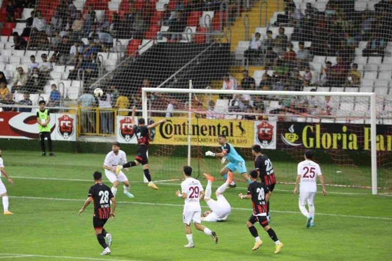 ERZİNCAN’DA YÜZLER GÜLÜYOR ERZİNCANSPOR 1 – İNEGÖLSPOR 0