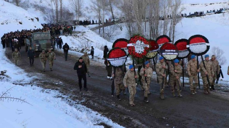 REFAHİYELİ ŞEHİT  GÖZ YAŞLARIYLA SON YOLCULUĞUNA UĞURLANDI