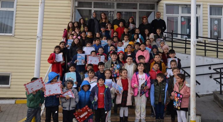TERCAN ‘DA EĞİTİM ÖĞRETİM YILI BİRİNCİ DÖNEM TATİL ZİLİ ÇALDI