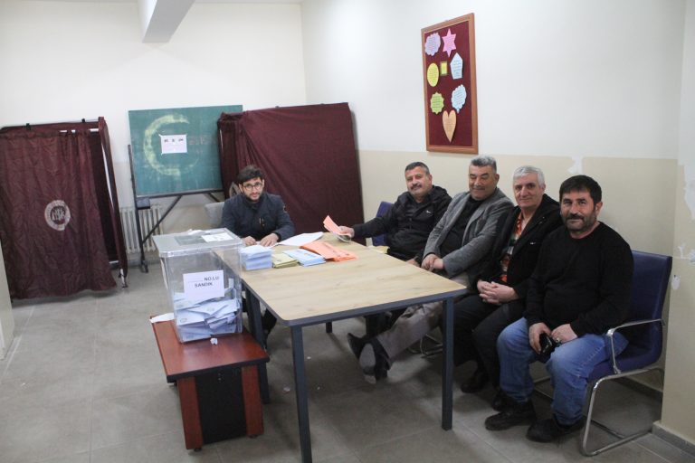 TERCAN ’DA 13 SANDIKTA. 3.347 SEÇMEN SANDIK BAŞINDA