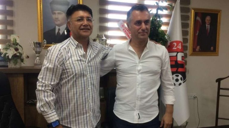 TEKNİK DİREKTÖRÜ BÜLENT AKAN 24 ERZİNCANSPOR’A VEDA ETTİ