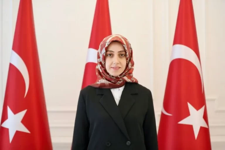 TERCAN’A ATANAN KAYMAKAM NESLİHAN KISA DUMAN GÖREVİNE BAŞLADI.