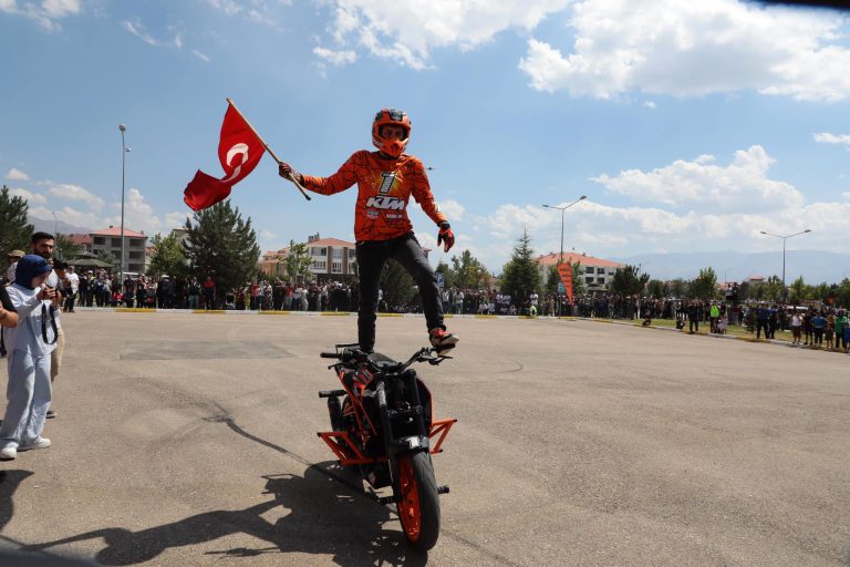 ERZİNCAN TANITIM GÜNLERİ”, DÜZENLENEN ETKİNLİKLERİYLE SONA ERDİ