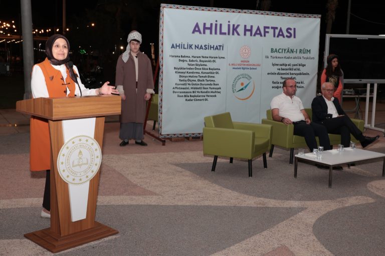 MİLLÎ EĞİTİM MÜDÜRÜ FAZİLET DURMUŞ” AHİLİK, BİR İNSAN BİLİMİDİR