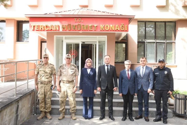 ERZİNCAN İL JANDARMA KOMUTANI VE ERZİNCAN İL EMNİYET MÜDÜRÜ TERCAN KAYMAKAM ‘NI ZİYARET ETTİLER