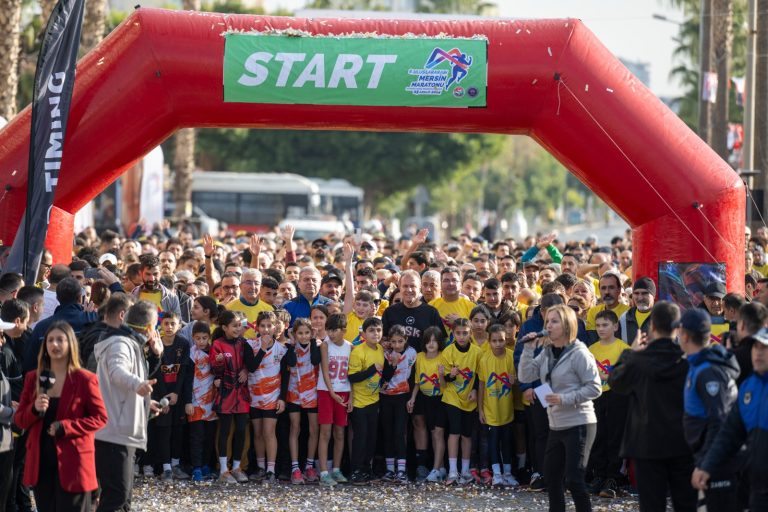 MERSİN’DE 6. ULUSLARARASI MARATONU’NDA TÜRKİYE REKORU KIRILDI 2 BİN 172 SPORCU KOŞTU