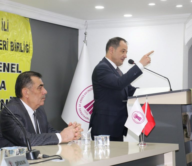 ERZİNCAN’DA 106 BİN 983 ARILI KOVAN, BİN 127 TON BAL ÜRETİMİ,53 TON BALMUMU ÜRETİMİ GERÇEKLEŞTİRİLDİ.