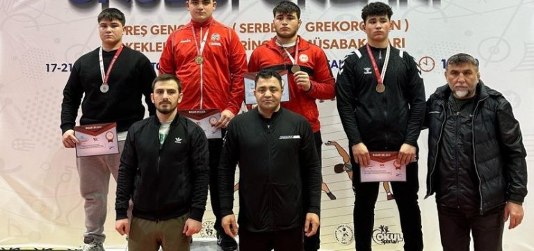 ERZİNCANLI GÜREŞÇİ MİRAÇ AKIN TOKAT’TA DÜZENLENEN MÜSABAKALARINDA TÜRKİYE ÜÇÜNCÜSÜ OLDU