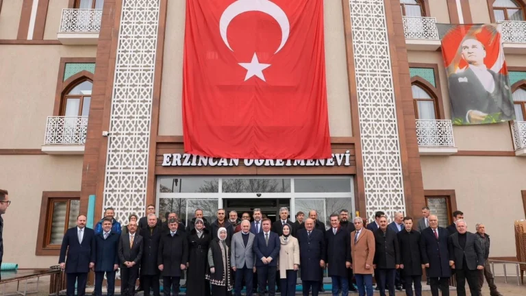 ERZİNCAN’DA ÖĞRETMENEVİ AÇILDI