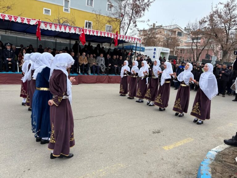 AŞKALE’NİN DÜŞMAN İŞGALİNDEN KURTULUŞUNUN 108. YIL DÖNÜMÜ COŞKUYLA KUTLANDI.