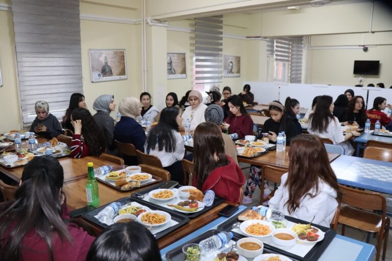 TERCAN’DA KAYMAKAM NESLİHAN KISA DUMAN’DAN İFTAR ZİYARETLERİ