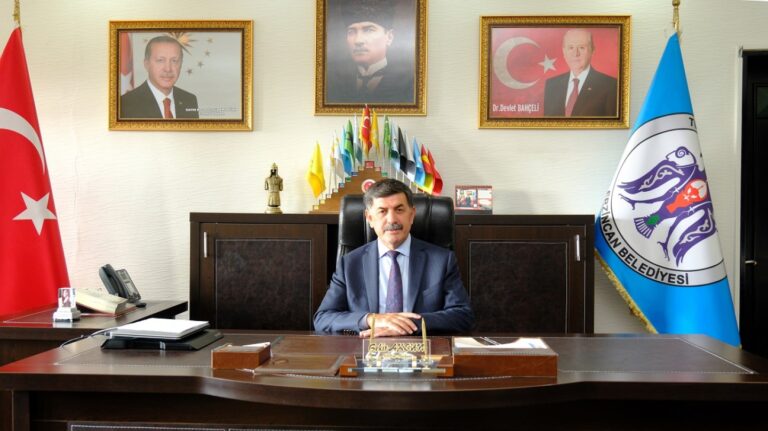 ERZİNCAN BELEDİYESİ’ BEKLENEN DEĞİŞİM TAŞLAR YERİNDEN OYNADI